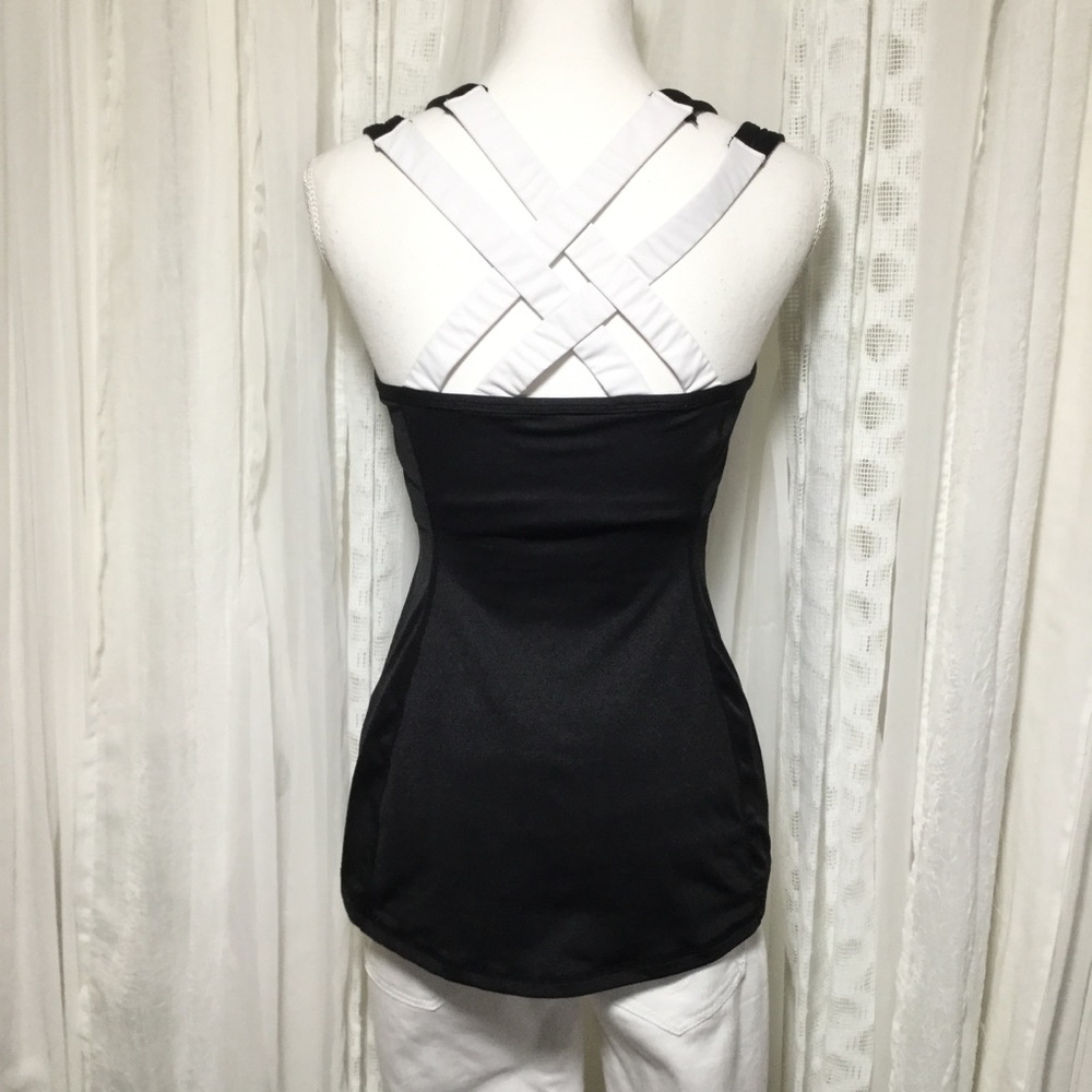 Black workout tank top built-in bra size small